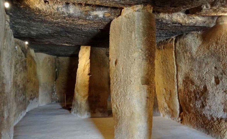 Visita guiada por los Dólmenes de Antequera