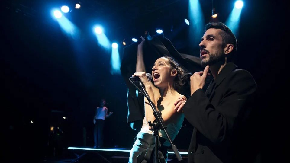 R & J (Romeo y Julieta)