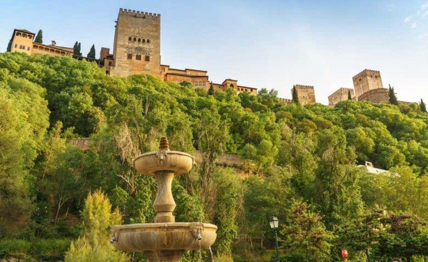 Excursión a Granada con visita a la Alhambra