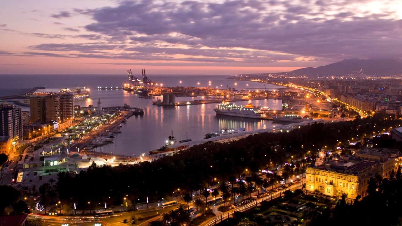 La Noche en Blanco 2026: Cultura y música para todos en Málaga