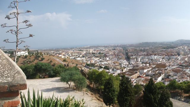 Real Feria de San Miguel en Vélez-Málaga: una semana grande con tradición, casetas y patrón